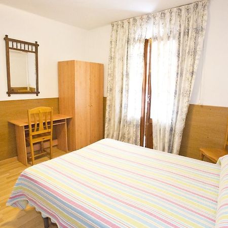 Hostal Lizana 韦斯卡 外观 照片