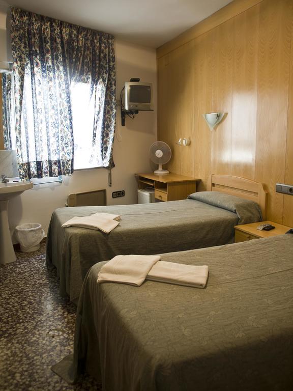 Hostal Lizana 韦斯卡 客房 照片