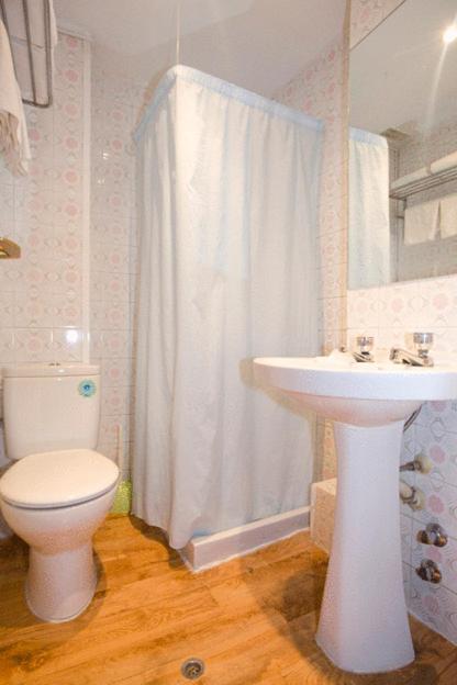 Hostal Lizana 韦斯卡 外观 照片